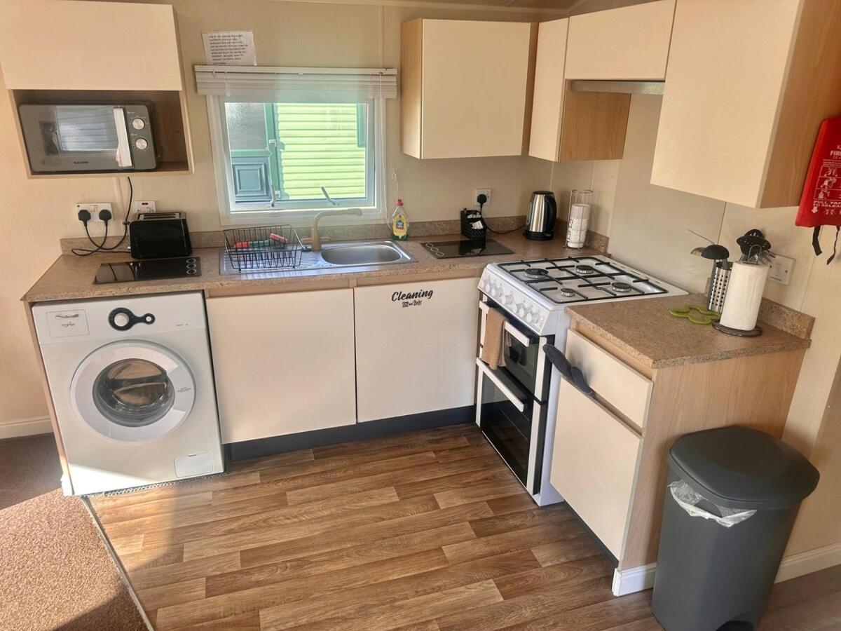Two Bedroom Willerby Parkhome In Uddingston, Glasgow Exterior foto